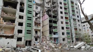 Ukrayna 'nın kuzeyindeki Kyiv yakınlarındaki yıkılmış Chernihiv şehri, hasar, yıkım, altyapı, şehrin kalıntıları terörist saldırılar, sivil nesnelerin bombalanması,.