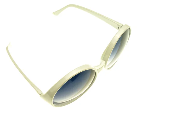 Witte zonnebril van vrouw geïsoleerd — Stockfoto