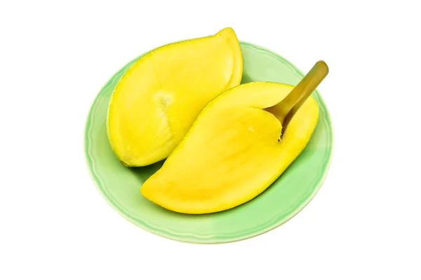 Izole dilim yarım olgunlaşmış mango yiyen — Stok fotoğraf