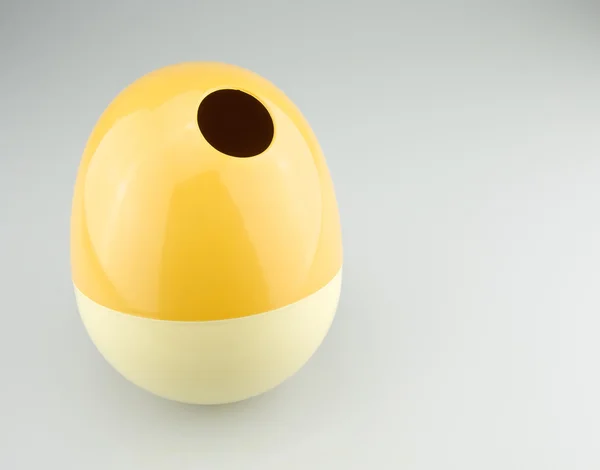 Yellow tissue box as egg — Stock Photo, Image