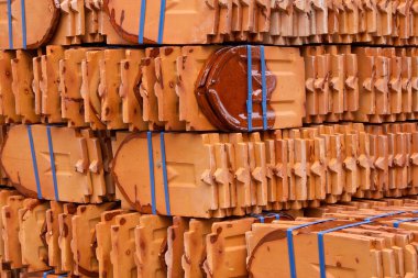 kahverengi kil kiremit çatı Tapınağı'nın