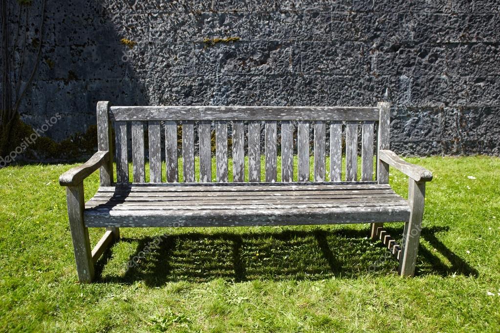 Vintage Wooden Garden Bench Stock Photo 300dpi 47250873 Vintage Wooden Garden Bench Stock Photo