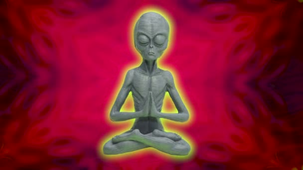 Meditación Practicante Alienígena Sentada Una Posición Loto Sobre Fondo Rojo — Vídeos de Stock