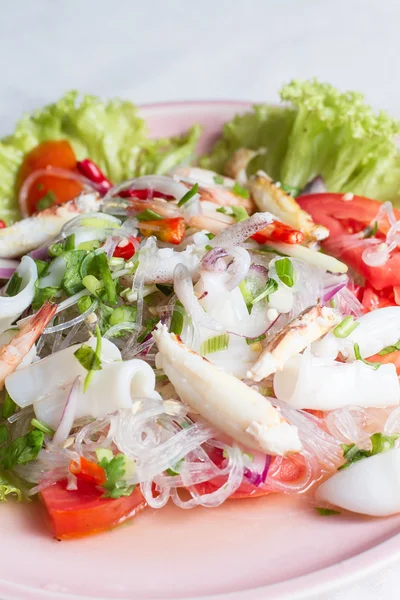 Yum Woon Sen, insalata speziata ai frutti di mare tailandesi — Foto Stock