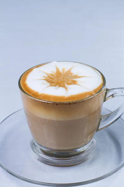 Cappuccino em um copo — Fotografia de Stock