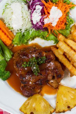 biftek ve yetkin sos