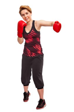 yüzün üzerinde beyaz izole fitness kız Studio genç kadın boks eldivenleri, spor
