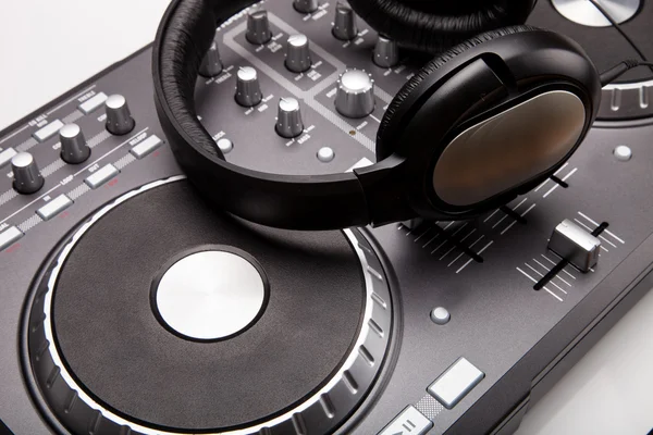 Dj mixer with headphones — Stock Photo, Image