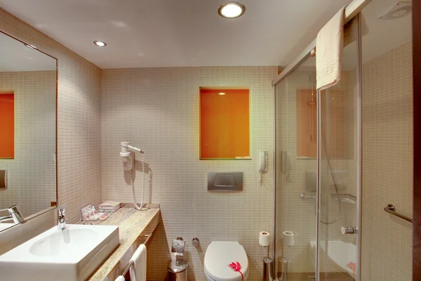 Cuarto de baño en hotel — Foto de Stock