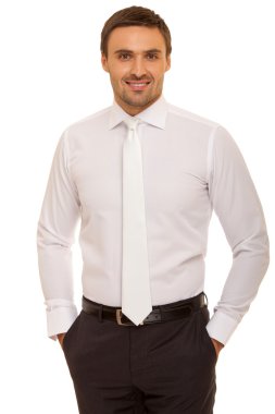 mutlu genç gülümseyen işadamı portresi