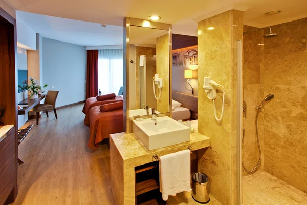 ホテル アルハンブラ宮殿。全客室にモダンな家具 — ストック写真