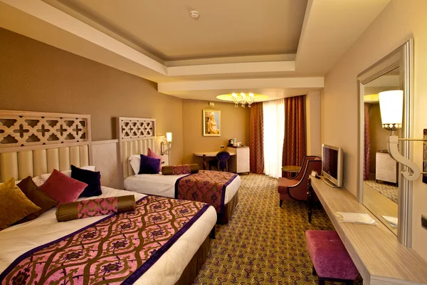 Hotel royal alhambra palace. tüm odaları modern mobilyalarla donatılmıştır — Stok fotoğraf