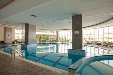 kaplıca kompleksi içinde konut kompleksi içinde yan görünüm