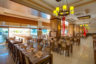 restoranda yan konut kompleksi