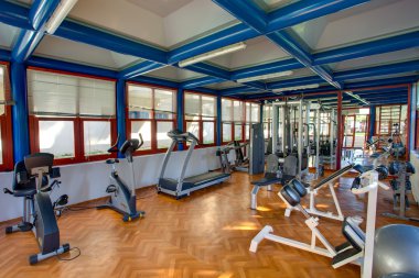 fitness tesisleri yan konut kompleksi