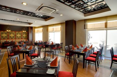 restoranda yan konut kompleksi