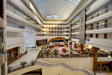 restoranda yan konut kompleksi