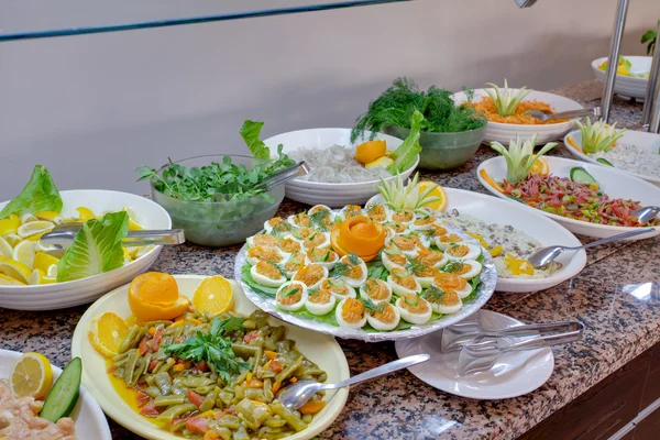 Buffet breakfast in residential complex in Side — Stock Photo, Image