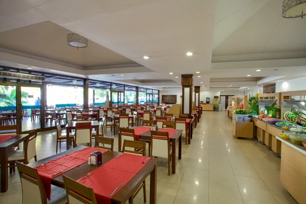 Restaurante em complexo residencial em Side — Fotografia de Stock