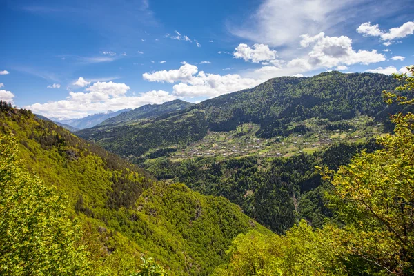 Horská krajina v Gruzii, Kavkaz — Stock fotografie