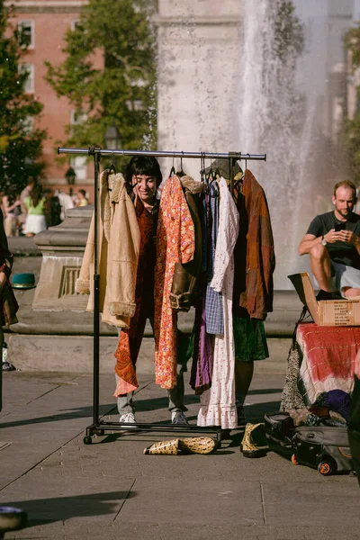 Girl Chooses Clothes Street Market New Yorker Street Style — стоковое фото