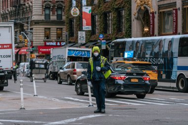 New York 'ta sokak manzarası. Manhattan 'da trafik