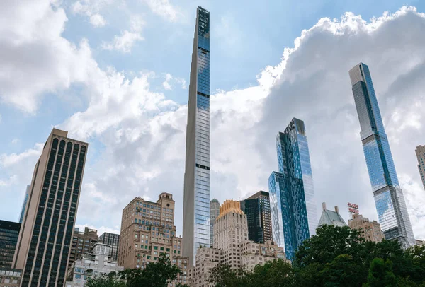 Rascacielos Cerca Central Park Ciudad Nueva York Los Edificios Residenciales —  Fotos de Stock