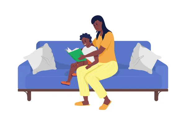 母亲读书给男婴半扁平的颜色矢量字符 全身白皙的人花时间与孤立的现代卡通风格插图一起进行平面设计和动画制作 — 图库矢量图片