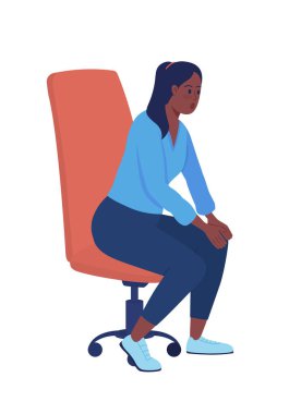 Sandalyede yarı düz renkli vektör karakteri olan hayret verici bir kadın. Beyazın üzerinde tam vücut insan. Şaşırmış ve şok olmuş anne grafik tasarım ve animasyon için modern çizgi film stili çizimlerini izole etti