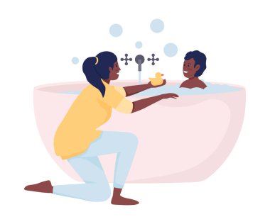 Anne oğlunu yarı düz renk vektör karakterlerle yıkıyor. Oturan bir figür. Beyazın üstüne tüm vücudu olan insanlar. Banyo rutini web grafik tasarımı ve animasyonu için basit çizgi film stili çizimi