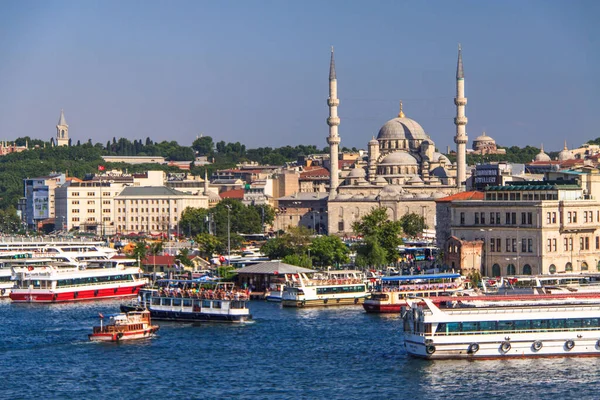 Tour Boats Historical Part Istanbul Turkiye — Stockfoto
