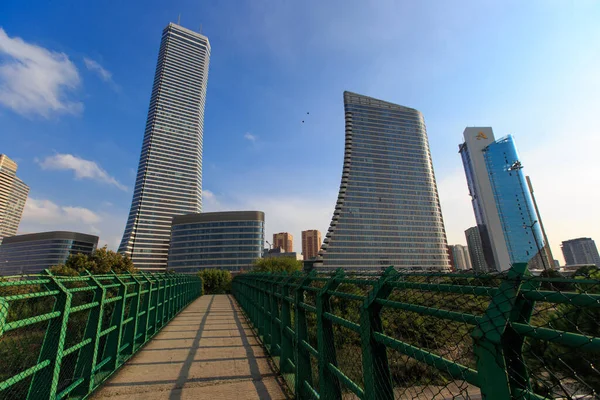 Área Verde Nuevas Residencias Del Distrito Atasehir Estambul Turkiye Octubre — Foto de Stock