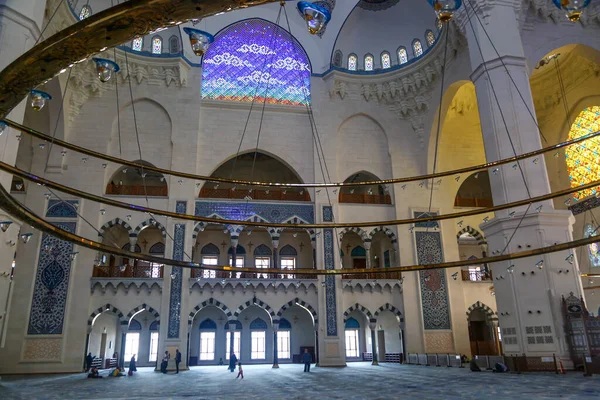 Buyuk Camlica Camii, ana namaz yeri, İstanbul-Türkiye