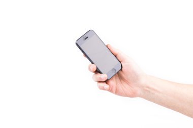Beyaz arka plan üzerinde elinde Smartphone
