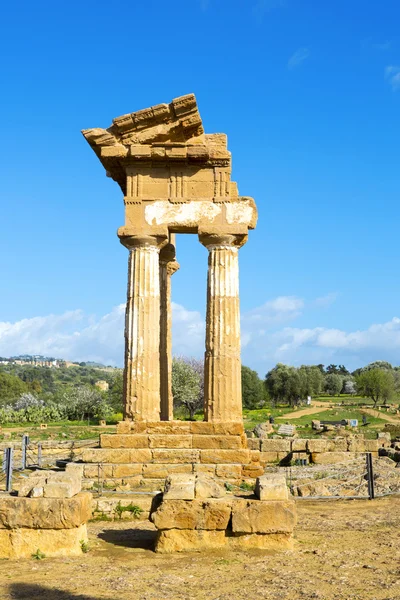 Dioscuri antik Yunan tapınağı — Stok fotoğraf