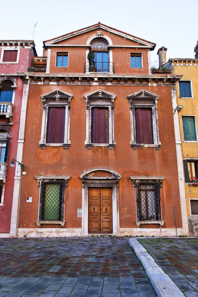 Typisch venezianische Architektur — Stockfoto