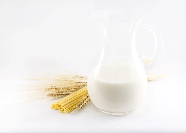 Süt ve makarna — Stok fotoğraf