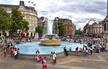 Londra Trafalgar Meydanı ve Ulusal Galeri
