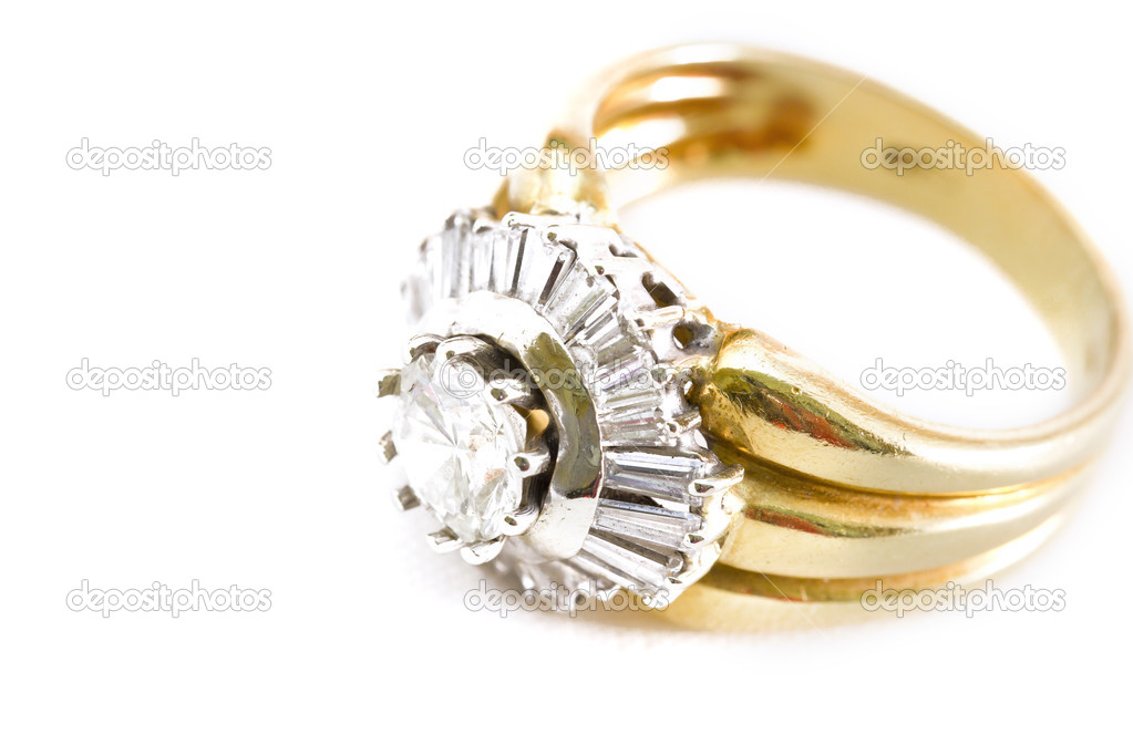 Precious ring with diamonds