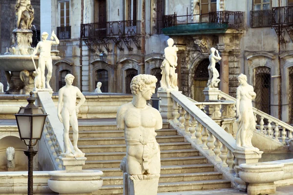 Palermo, Piazza Pretoria — Stockfoto