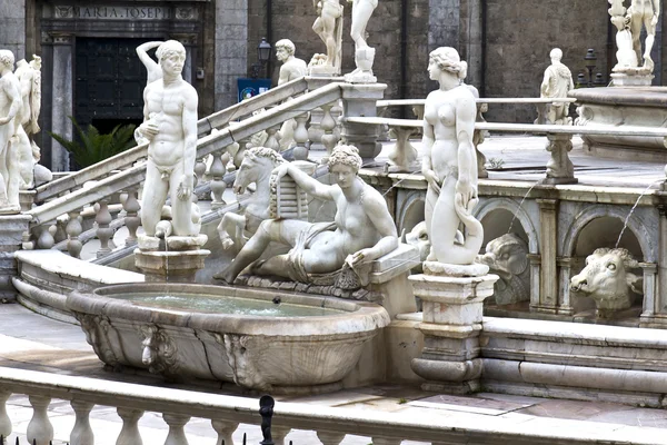 Palermo, Piazza Pretoria — Fotografia de Stock