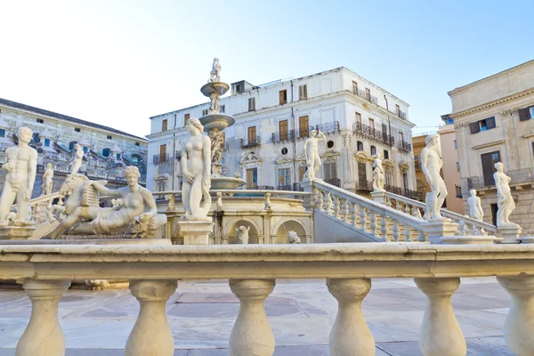 Palermo, Piazza Pretoria — Stockfoto