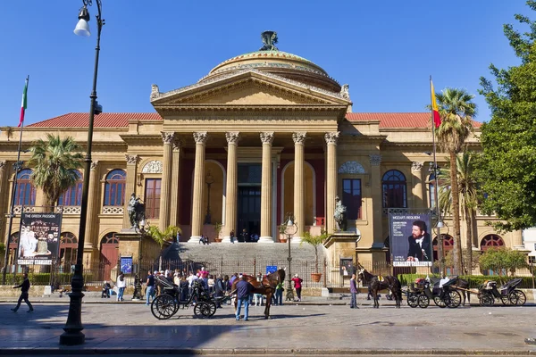 Palermo, teatro Massimo — Stockfoto