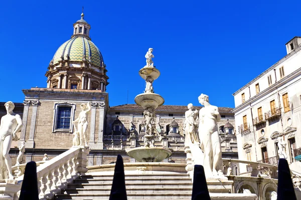 Palermo, Piazza Pretoria — Stock Photo, Image