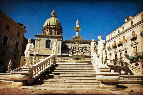 Palermo, Piazza Pretoria — Stock fotografie