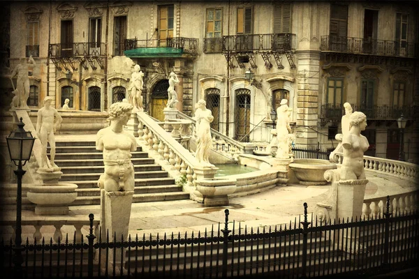 Palermo, Piazza Pretoria — Stock Photo, Image