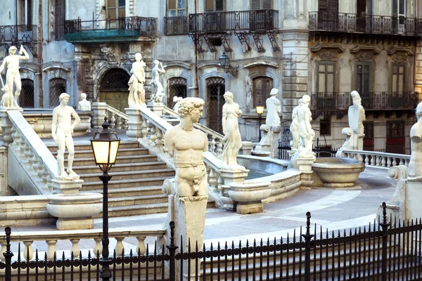 Palermo, Piazza Pretoria —  Fotos de Stock