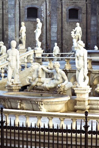 Palermo, Piazza Pretoria — Stock fotografie