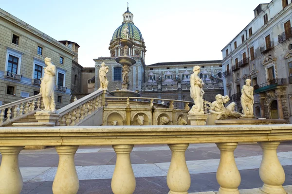 Palermo, Piazza Pretoria — Stock fotografie