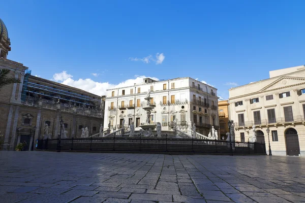 Palermo, Piazza Pretoria — Stockfoto